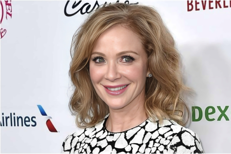 lauren holly net worth